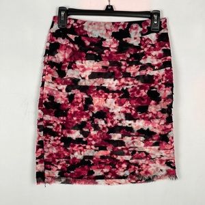White House Black Market Pink and Black Watercolor Tiered Skirt - Size 00